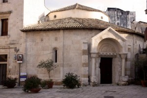 phoca_thumb_l_chiostro_san_giovanni_al_sepolcro_800[1]