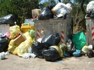 abbandono rifiuti ceglie (2)