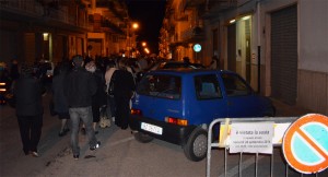 processione-con-auto