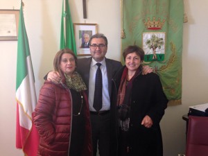 Il sindaco Maurizio Bruno con il vicesindaco Concetta Somma (a destra) e l'assessore Anna Fe_