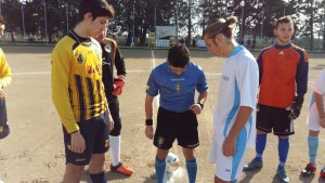 I capitani Cedas e Lupiae Le Allievi a centrocampo