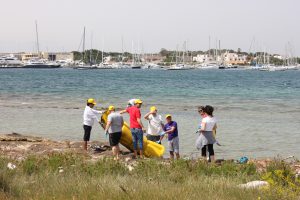PULIAMO FORTE A MARE (3)