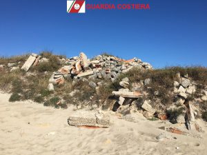 discarica abusiva torre guaceto (3)