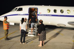 volo umanitario 270615 (6)