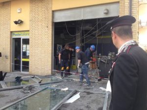 assalto-esplosivo-postamat-ufficio-postale-sito-nella-frazione-trodica-d
