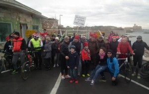 Grande partecipazione alla biciclettata per la salvaguardia del castello Alfonsino