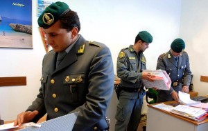 Impiegati del Comune di Brindisi arrestati per assenteismo
