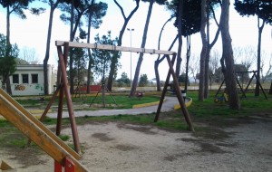 Al Parco Giochi del Casale con mia figlia? Mai Più. Di Giuseppe Cellie