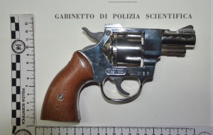 Rapina gioielleria Longo: continua la caccia al secondo bandito