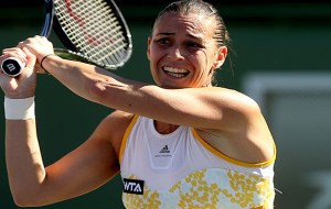 Flavia Pennetta vince facile sulla Giorgi e vola ai quarti di Indian Wells