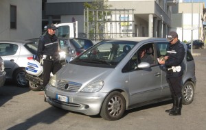 Controlli e multa della Polizia Municipale: attenzione alle revisioni ed i sorpassi irregolari
