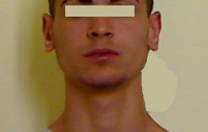 Giovane in comunità picchia educatore