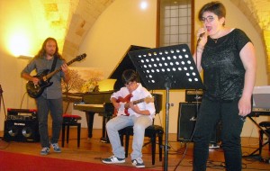 Tanta gente al saggio di fine anno di “Musica & Dintorni new”