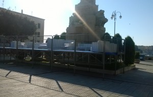 Palco VIP sul Monumento ai Caduti, D’Angelo: “fuori i nomi dei responsabili”