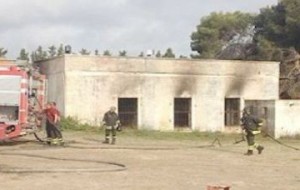 A fuoco casolare di Torre Regina Giovanna