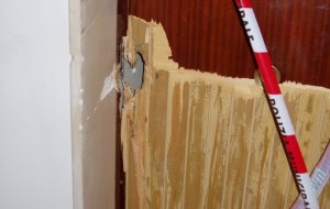 Anziana muore e c’è chi occupa la casa arredata