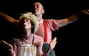 El Grito: “Tri Quater” lo spettacolo musicomico di due clown all’antica