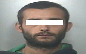 Insulta e minaccia vigile urbano: arrestato 31enne