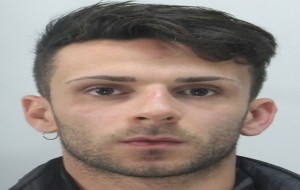Topo d’auto colto con le mani nel sacco al Quartiere Casale