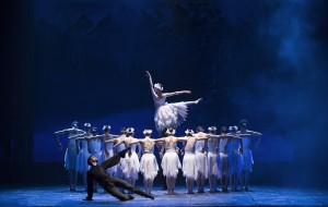 Lunedì “Il Lago dei Cigni” al Nuovo Teatro Verdi