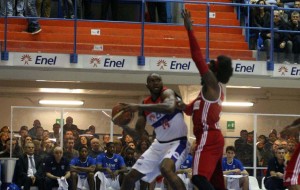 New Basket Brindisi-Varese=69-71. La photogallery di Maurizio Pesari