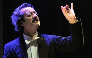 Una piccola impresa meridionale: Rocco Papaleo porta al Verdi il suo teatro canzone