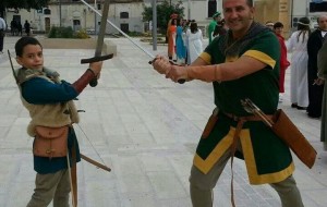 Gli arcieri di Oria rendono omaggio a San Sebastiano