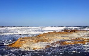 Freddo, vento e mare mosso: tuffo di Capodanno rinviato al 4 Gennaio