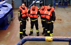Capodanno in mezzo al mare per otto Vigili del Fuoco di Brindisi