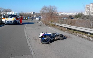 Perde il controllo della moto e viene investito da un’auto: morto 34enne di Brindisi