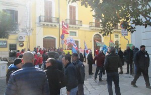 Sit-in dei lavoratori Edipower. Si cerca di riaprire il tavolo di confronto presso la Prefettura