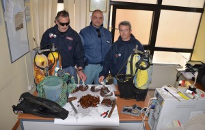 Sequestrati 4 Kg di datteri ancora vivi