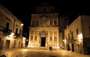 Mesagne chiude il centro storico dall 20.30 alle 2.00. Divieto di transito esteso anche ai residenti