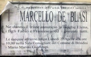 Falso manifesto funebre per funzionario comunale: indaga la Digos