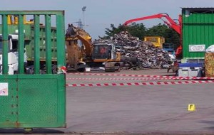 Commando in azienda di rottami: ferito titolare