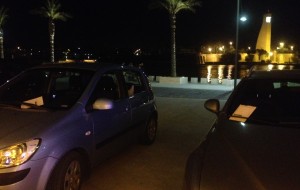 … e continuano a parcheggiare sul Lungomare…