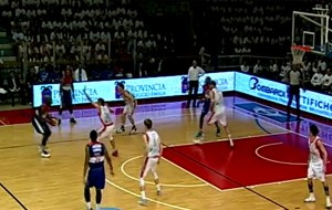 Brindisi spreca 23 punti di vantaggio e perde al photofinish: gara1 termina 78-76