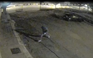 Mette bomba sotto un auto: pregiudicato incastrato dalle telecamere