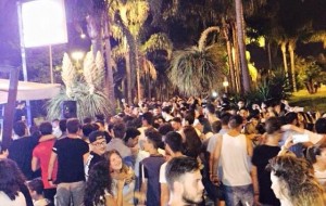 La notte prima degli esami a Brindisi? oltre 500 maturandi a ballare per strada!