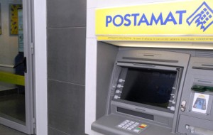Preleva 500 euro con il bancoposta di un 58enne deceduto: beccata dopo la denuncia degli eredi