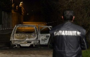Uomo carbonizzato in auto: è giallo ad Ostuni