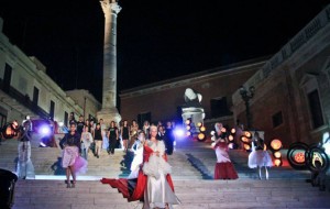 Stasera la “Brindisi Top Fashion Night” nello scenario naturale della scalinata virgiliana
