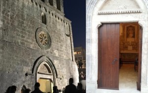 Si benedice la nuova porta lignea del Santuario Madonna della Nova