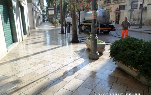 Continuano gli interventi straordinari di pulizia di quartieri e spiagge libere