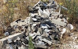 Polvere d’amianto vicino al parco giochi per bambini di Torre Santa Susanna