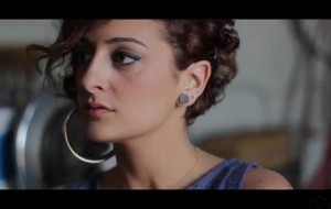 La brindisina Alessandra Zuccaro sul palco di Casa Sanremo