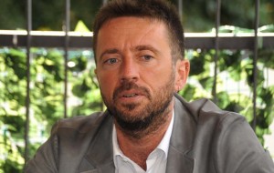 Stasera Andrea Scanzi a “ilSegnalibro – punto di lettura”