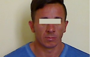 Evade dai domiciliari e aggredisce i carabinieri: torna in carcere l’uomo che diede fuoco alla palazzina dei migranti