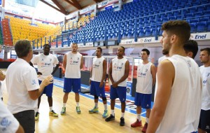 Enel Basket Brindisi: oggi visite mediche e primo allenamento, ecco le foto