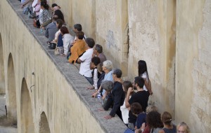 Si replica lo spettacolo “Misteri e Fuochi”: a Brindisi Angèlica Liddell